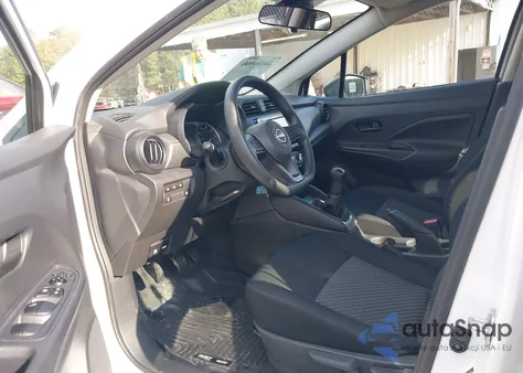 2024 Nissan Versa 1.6 S z USA, uszkodzony, nr VIN 3N1CN8BV7RL866223